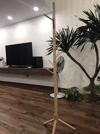 Cây treo đồ gỗ tiện dụng