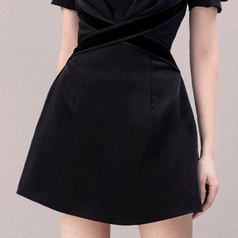 Đầm Đen Nhỏ Cao Cấp Nhẹ Phong Cách Thời Trang Sang Trọng Cho Nữ | BigBuy360 - bigbuy360.vn