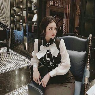Váy đen ôm body thiết kế QCCC