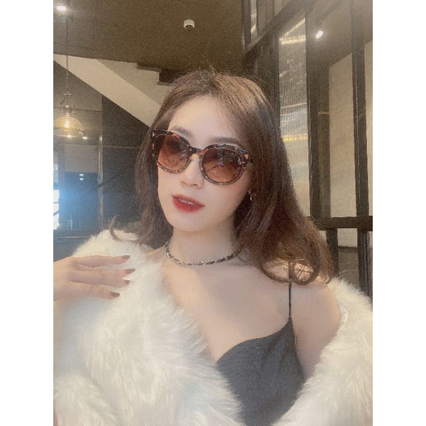 Kính Sinsay Ba Lan có mail mua hàng chính hãng