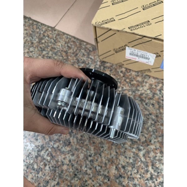 Li tâm quạt Lexus LX570, Toyota Land Cruiser, Tundra 1UR 3UR     16210-38071