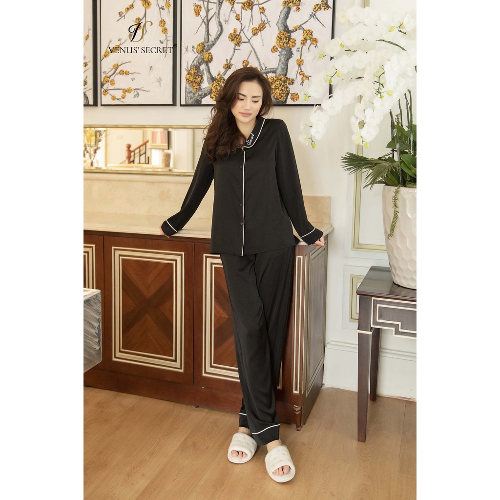 Bộ pyjama Venus' Secret dài tay cổ thêu logo