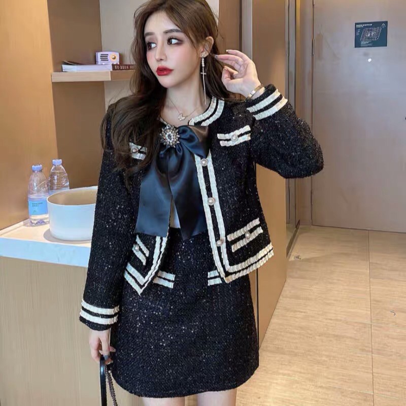 Sét dạ đen kèm nơ sang trọng