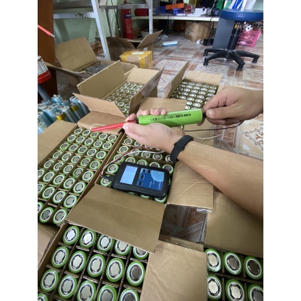Pin lithium Lifepo4 33140 15Ah 3.2V kèm khung