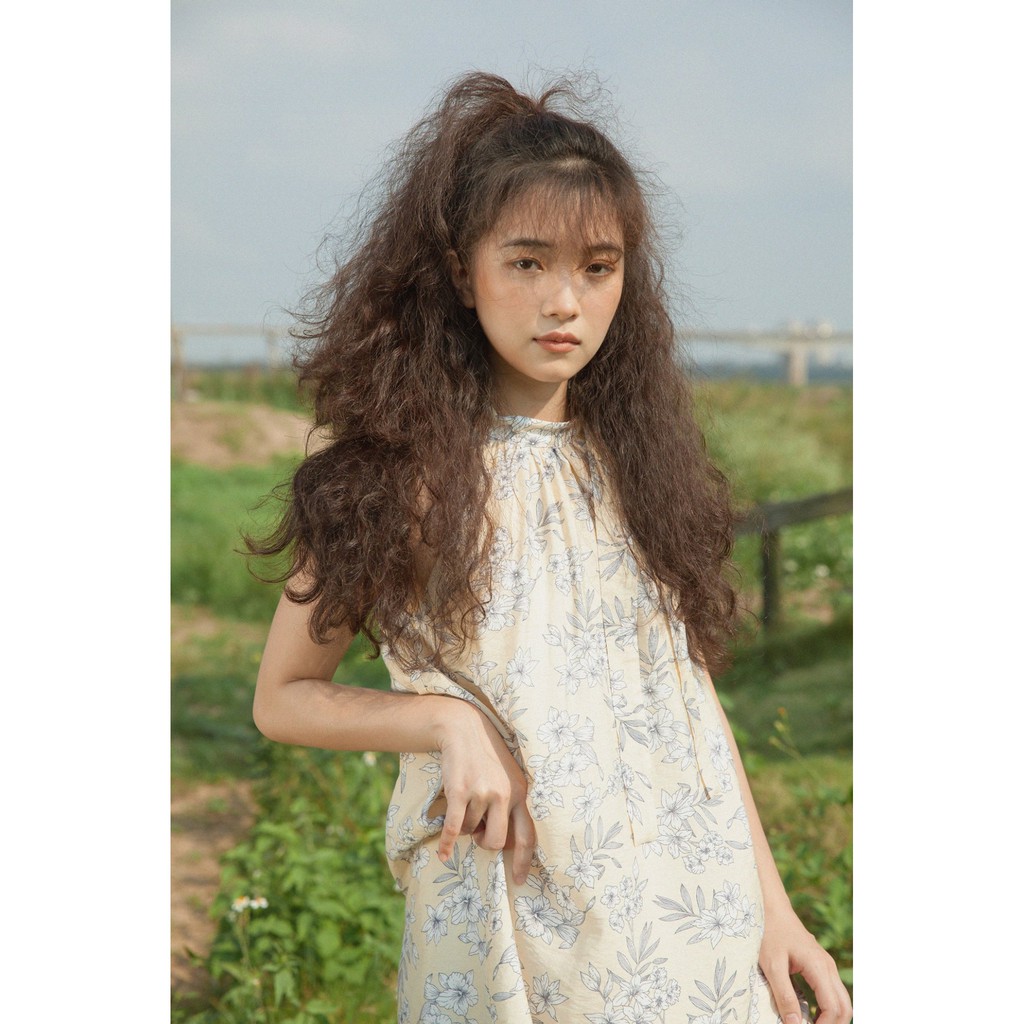 Váy Hoa Nơ Cổ Yếm [Madelen]