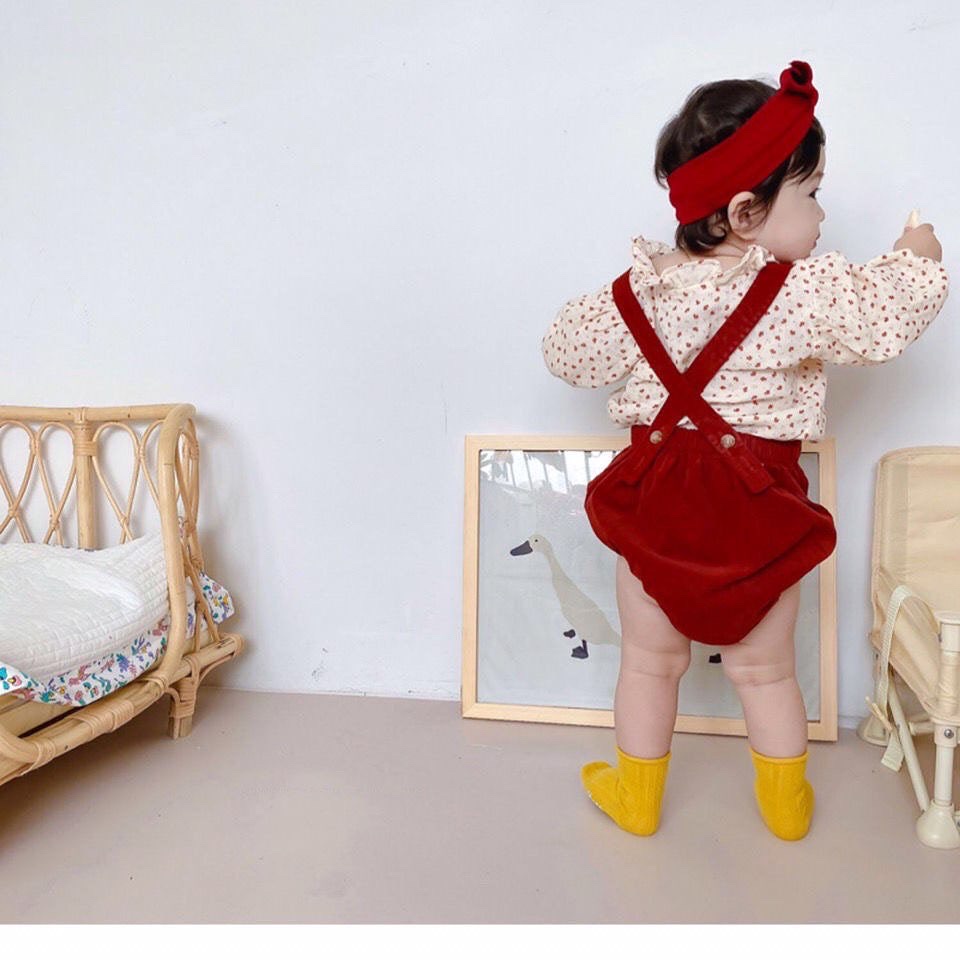 Quần yếm cho bé gái kèm áo yếm dài tay chất liệu nhung mịn màu đỏ vàng cho bé 4-13kg