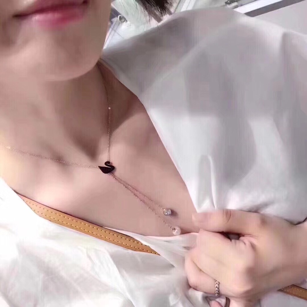 Vòng cổ Mặt Thiên Nga Đen Đính Đá Pha Lê