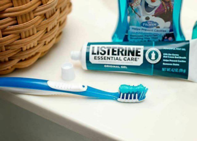 Kem đánh răng Listerine USA 119g