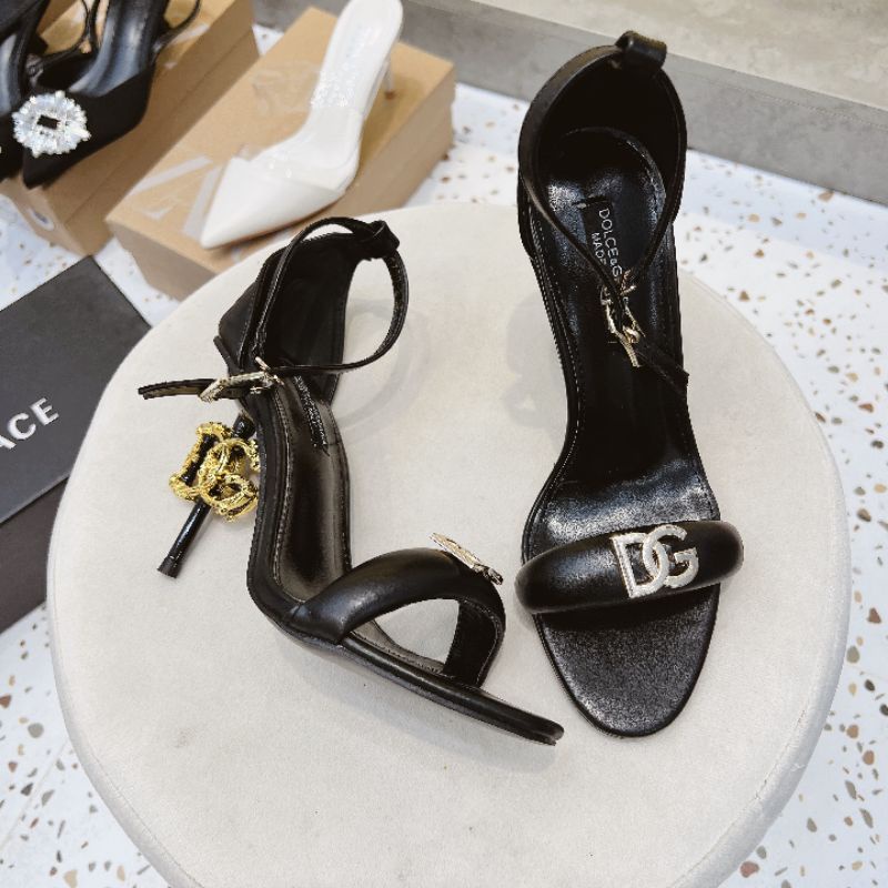 Sandals cao gót DG da lì siêu sang đính logo quấn cổ chân