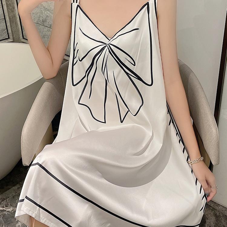 Đầm Ngủ Hai Dây Dáng Rộng Chất Liệu Mỏng Nhẹ Thời Trang Quyến Rũ Cho Nữ