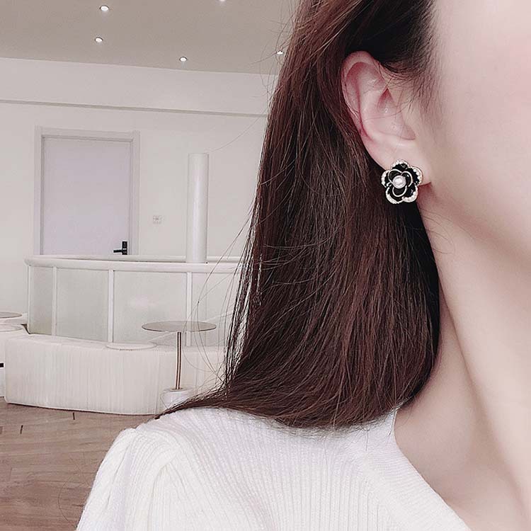 Khuyên tai kẹp không bấm lỗ chốt cố định K238 bằng hợp kim mạ vàng hình bông hoa gắn hạt trai dáng ngắn Leous