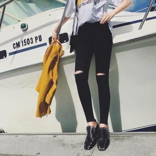Quần bò đen trắng rách gối và không rách gối