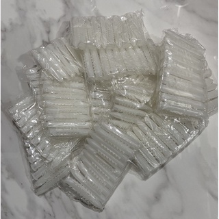 10 Nở nhựa(tắc kê)+vít