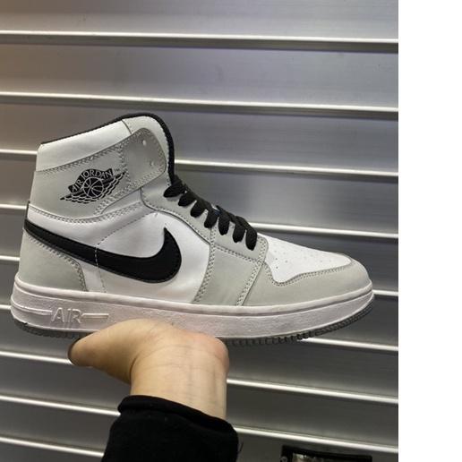 Giày Air Jordan Sản Xuất Tại Việt Nam Độc Quyền