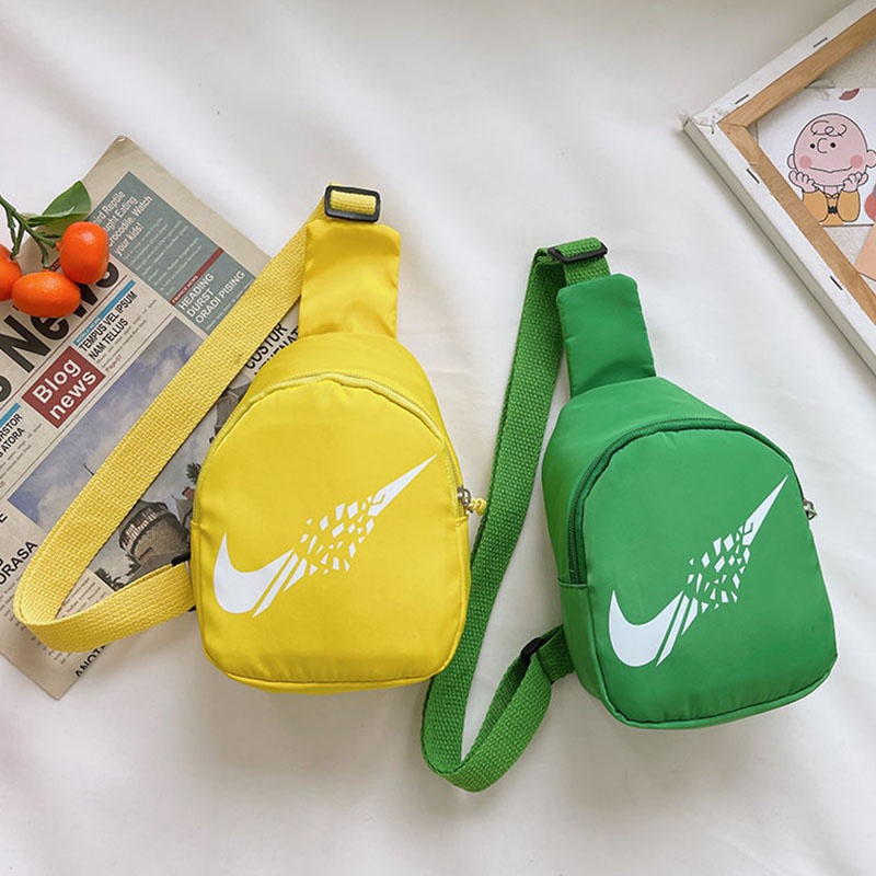 Túi đeo chéo siêu nhẹ màu sắc kẹo ngọt phong cách phương tây cho bé