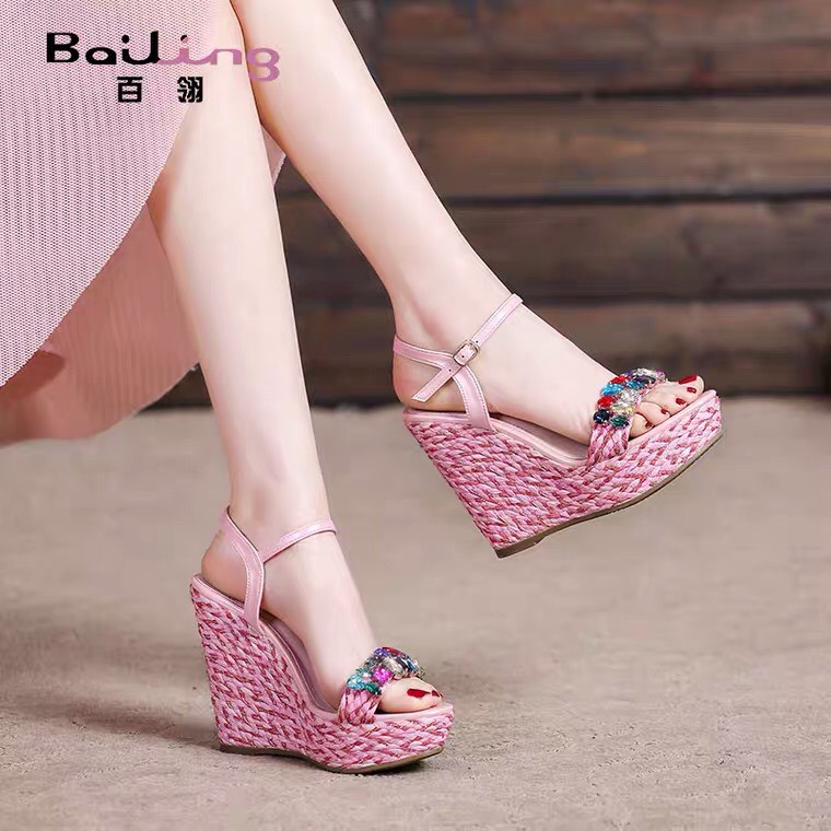 Dép Quai Hậu Nữ Đế Xuồng Size 31 32 Cho Các Nàng Chân Nhỏ