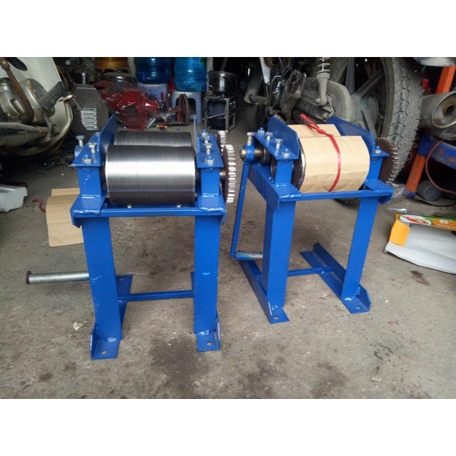 MÁY THÁI BÌ QUAY TAY