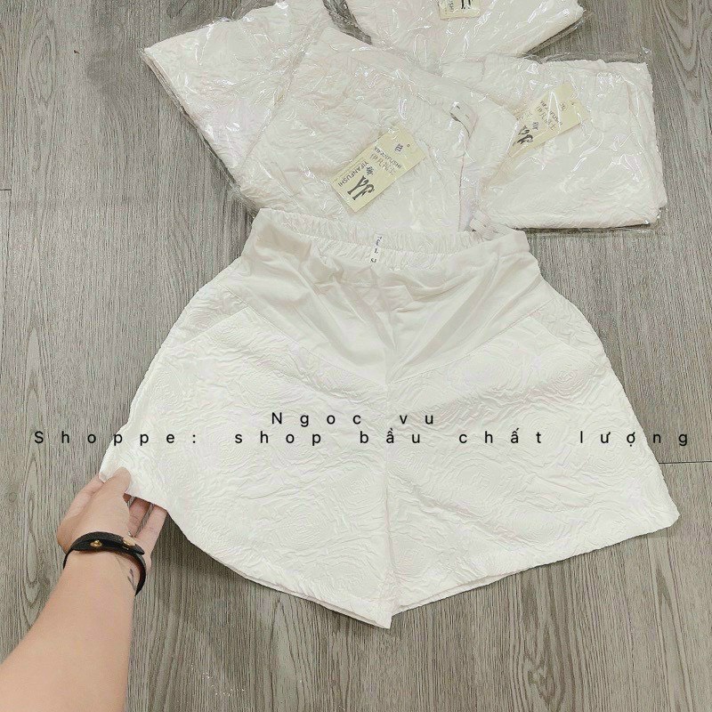 (MỚI)￼Quần bầu nữ dập nổi 3D xốp phồng hàng đẹp xinh xắn - Quần sooc bầu xốp hoa phối nhiều kiểu áo năng động -Mã Q508