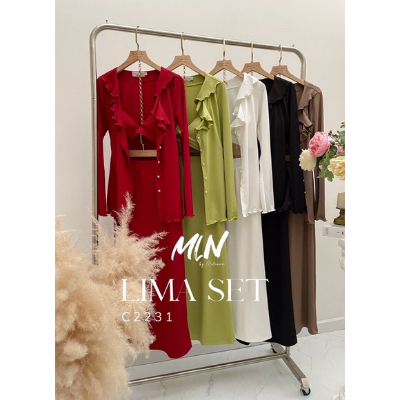 SET BA MÓN ÁO TAY DÀI ĐÍNH HAT CHÂU CHÂN VÁY KÈM BRA KHÓA GÀI C2231