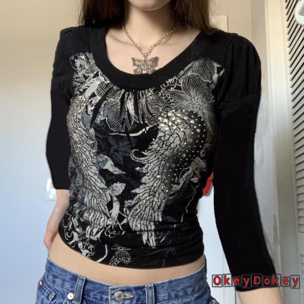Áo croptop tay dài cổ tròn in hình cánh thiên thần phong cách vintage cho nữ