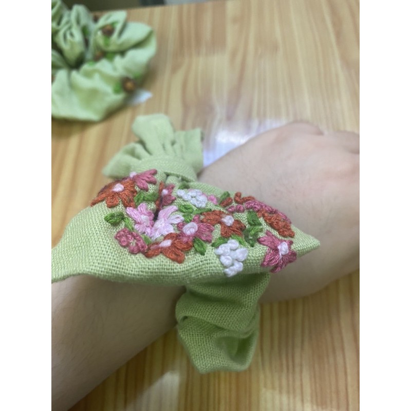 scrunchie handmade buột tóc dễ thương