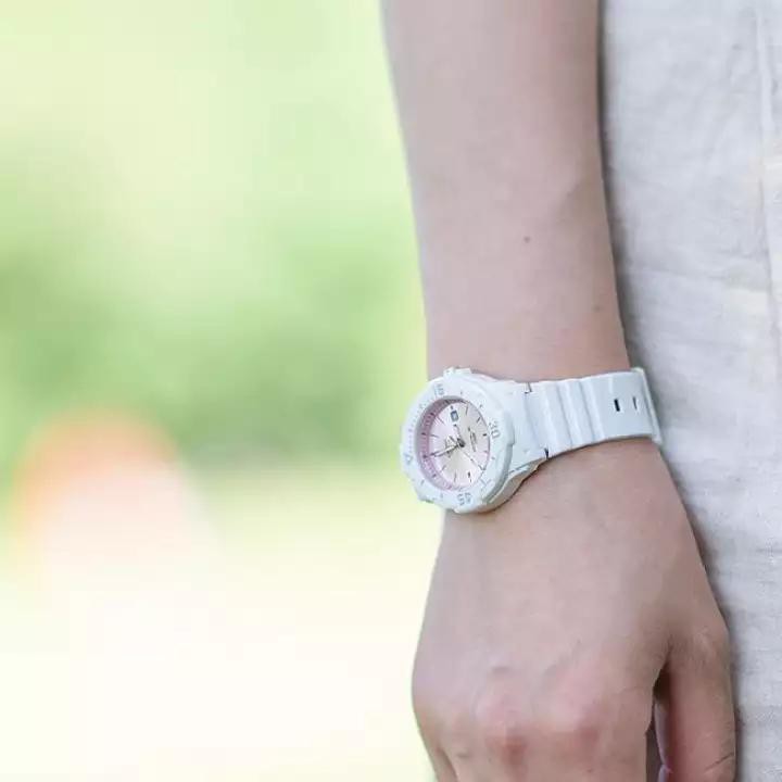 Đồng hồ Casio Nữ LRW-200H-4E3 Bill Hàn