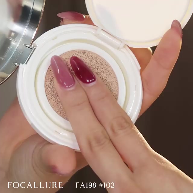 Phấn nước BB FOCALLURE Golden Age 12g chống nước kết cấu mỏng nhẹ che phủ hoàn hảo làm mờ lỗ chân lông | BigBuy360 - bigbuy360.vn