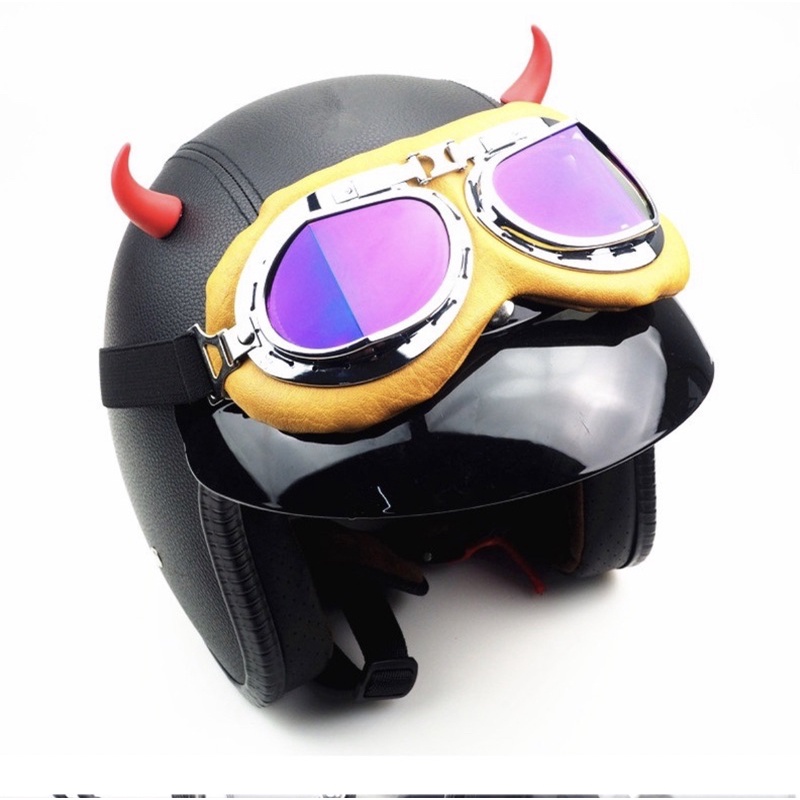 Trang trí ô tô sừng ác quỷ 3D