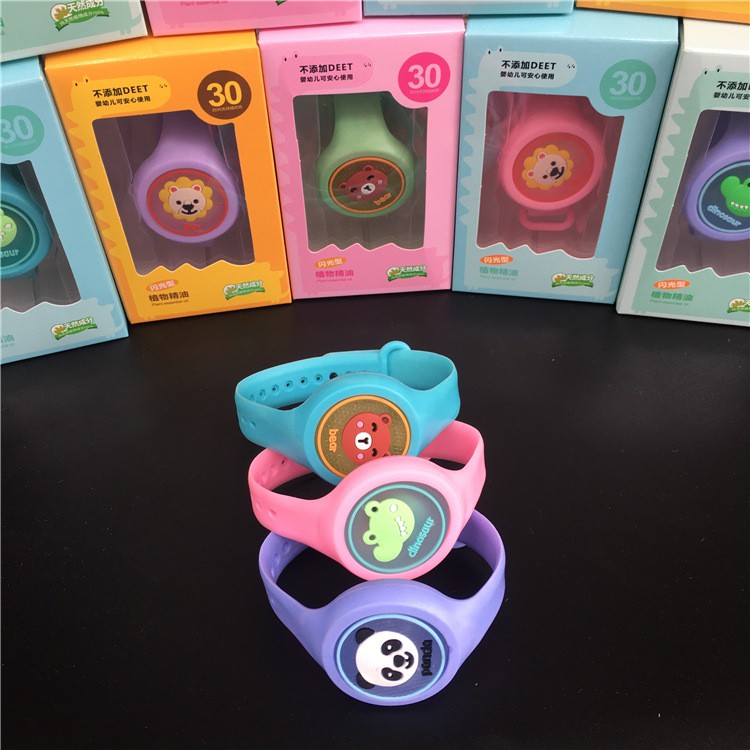 Vòng Tay Chống Muỗi Có Đèn Led Thiết Kế Hoạt Hình Dễ Thương Cho Bé | BigBuy360 - bigbuy360.vn