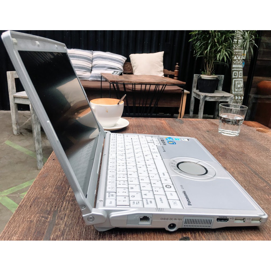 Laptop Panasonic CF-S9/N9 Chip Core i5 - Siêu nhẹ, bền bỉ