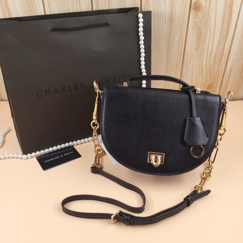 Giày Charles N Keith Thời Trang Cá Tính Trẻ Trung