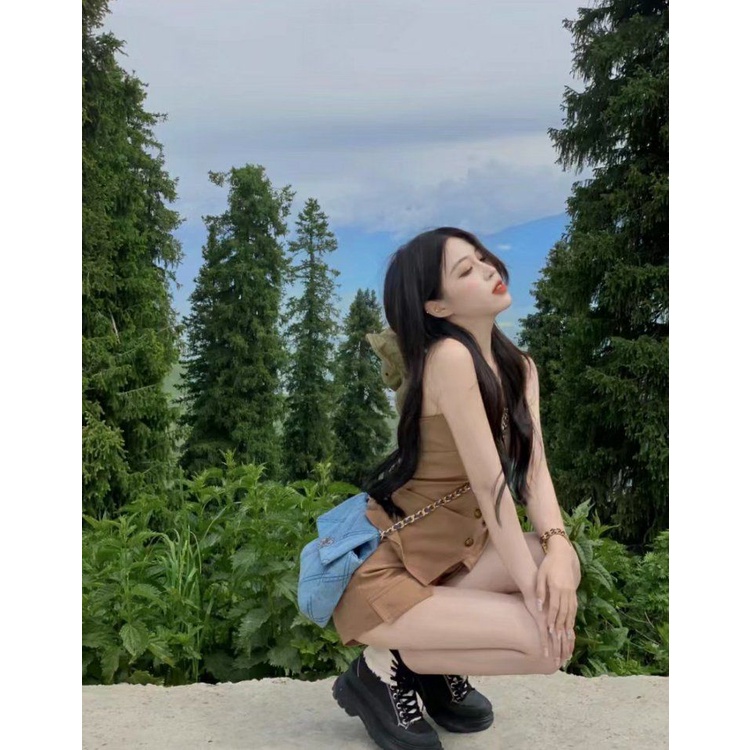 Set áo không tay dây cổ và quần ngắn thời trang mùa hè phong cách đường phố Mỹ 2022 có bán lẻ