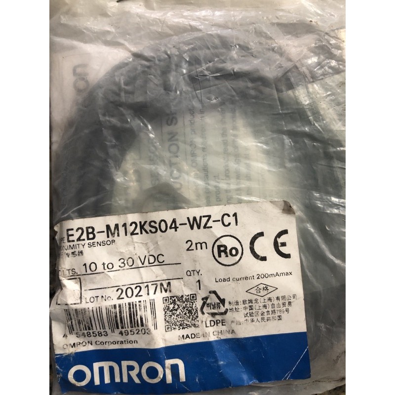Cảm biến omron E2B M12KS04-WZ-C1