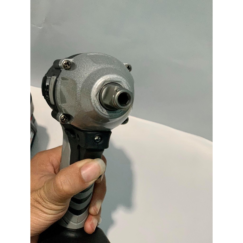 Máy siết bulong hitachi 88v bộ 2 pin tặng chuyển vít