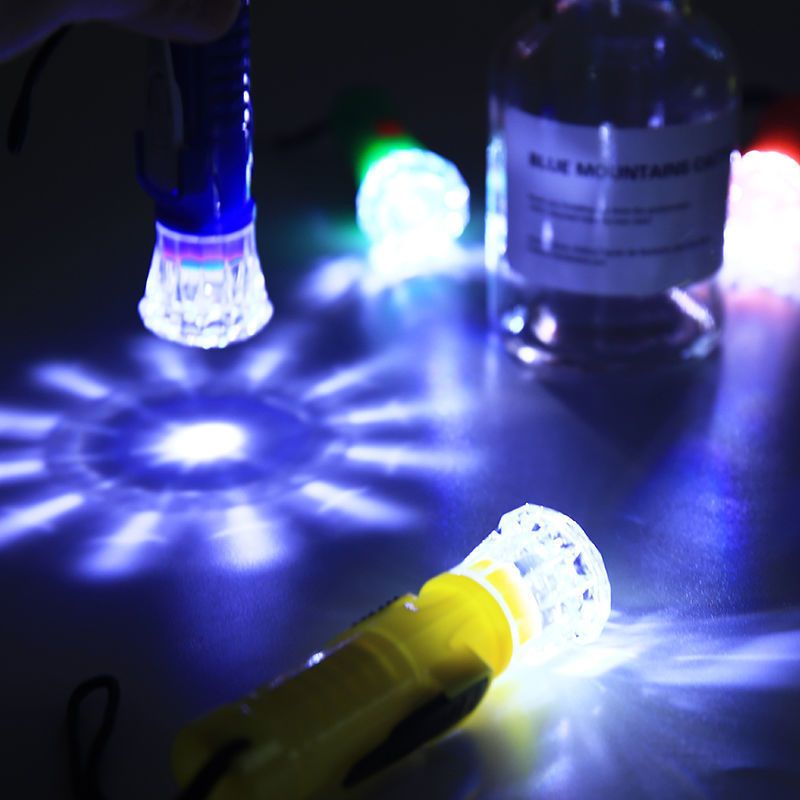 Đèn pin LED mini chiếu sáng cho bé