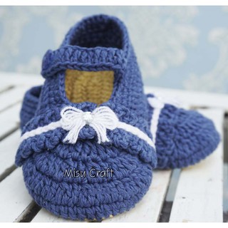 Giày móc len bé gái