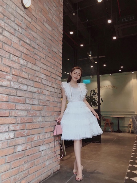 Váy thô pha ren diềm buộc nơ lưng về thêm trắng