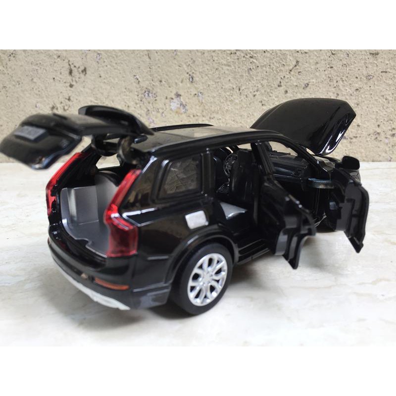 Mô hình xe VOLVO XC90  1:32