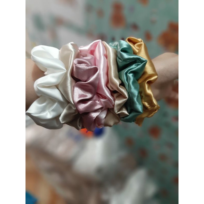 Scrunchies dây cột tóc vòng tay chất phi bóng