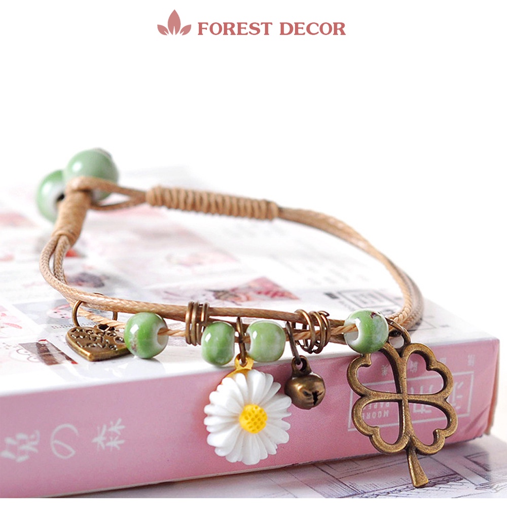 Vòng tay nữ phong cách vintage hạt gốm mix charm hoa cúc và cỏ 4 lá, tháp Eiffel mang may mắn, phụ kiện nữ (FD124)