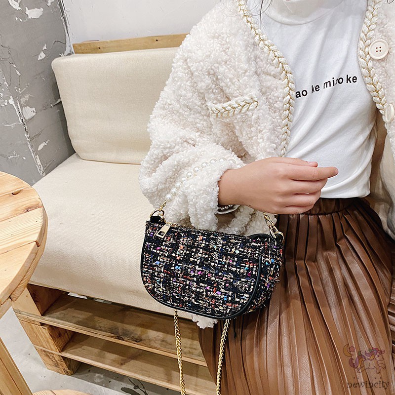 Túi xách đeo vai phối chuỗi hạt ngọc trai thời trang Hàn Quốc cho bé gái