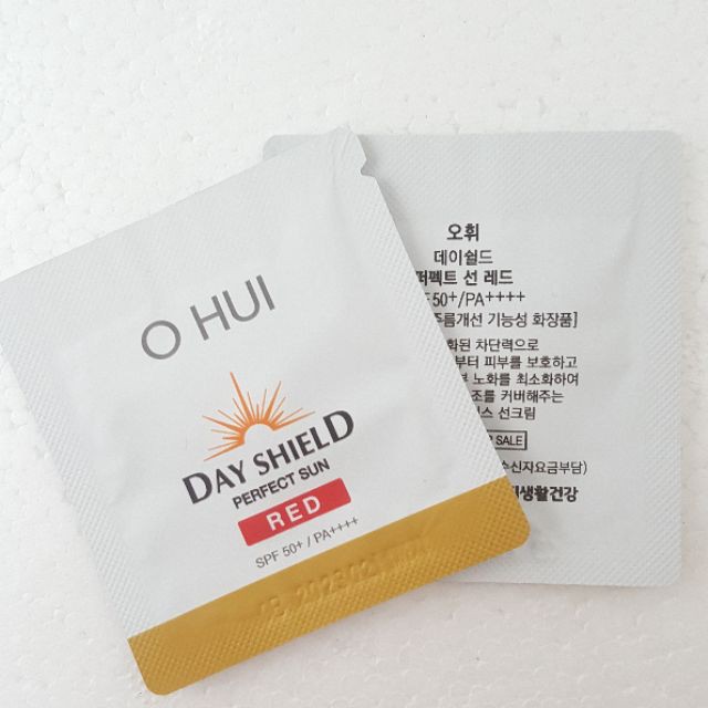 Kem chống nắng dưỡng trắng Ohui Dayshield Perfect Sun Pro Red dành cho da nhạy cảm - gói 1ml , date siêu dài