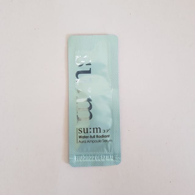 Gói kem và tinh chất dưỡng trắng da SU M WATER FULL RADIANT HYDRATING GLOW