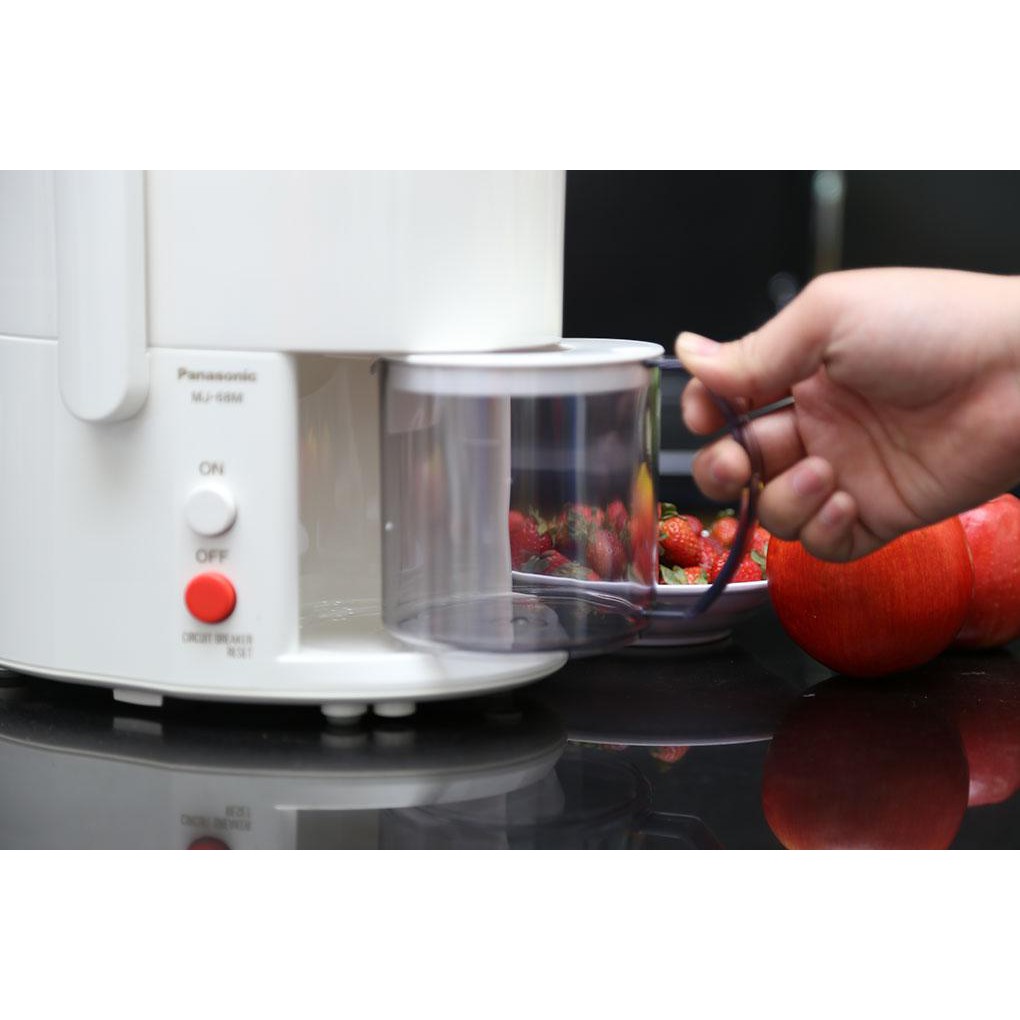 Máy ép trái cây Panasonic MJ-68MWRA 200W 0,6l (Trắng)