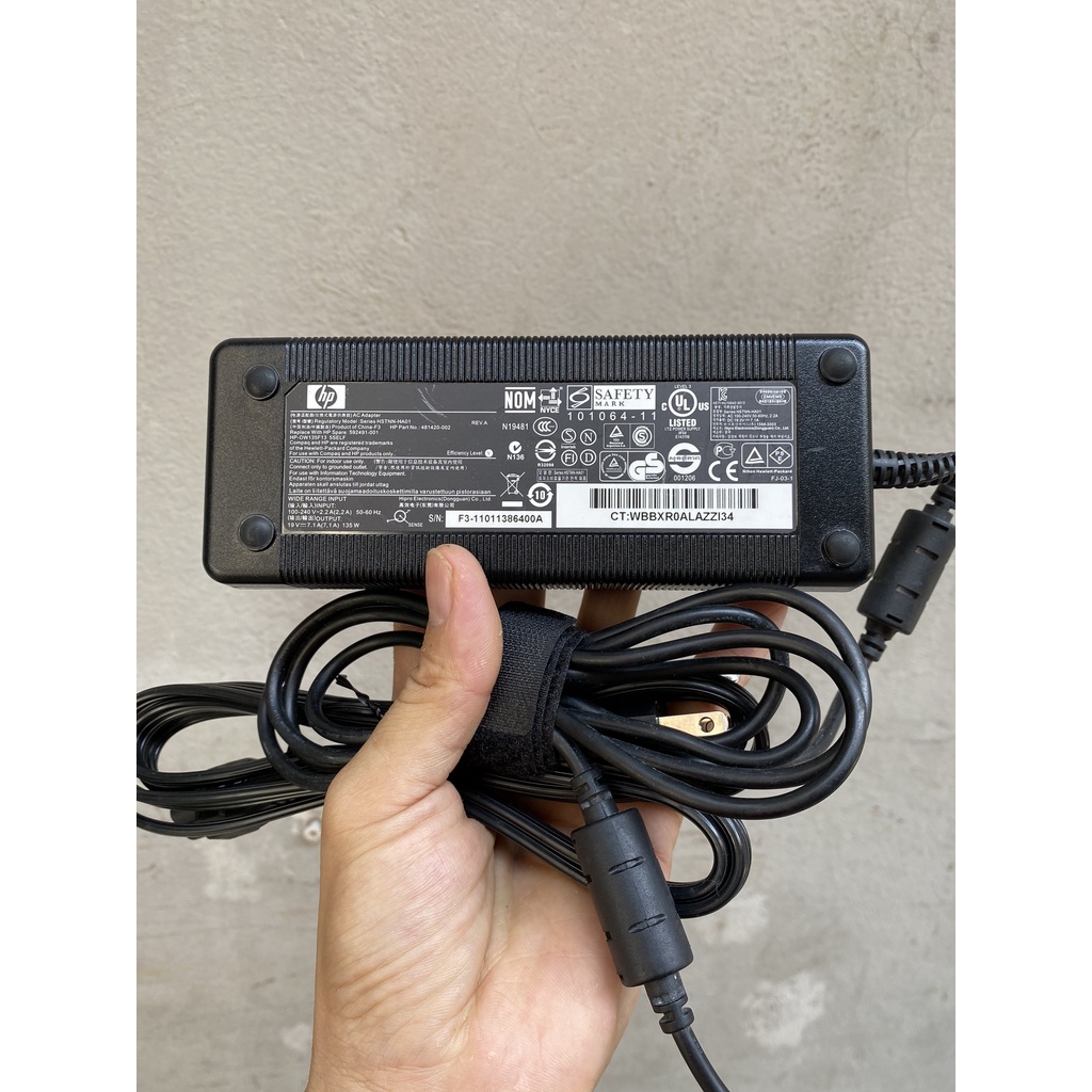 Dây sạc laptop HP 19V-7.1A 135W nguyên bản Hp cung cấp