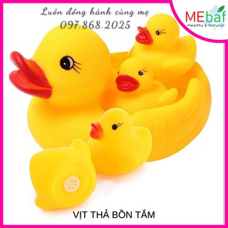 Vịt thả bồn tắm 1 mẹ 3 con cho bé