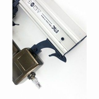 Máy bắn đinh TOK ST64