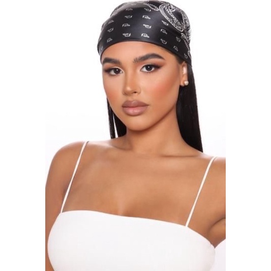 Khăn bandana lụa size 70x70cm turban cột áo yếm in hoa văn - Maben