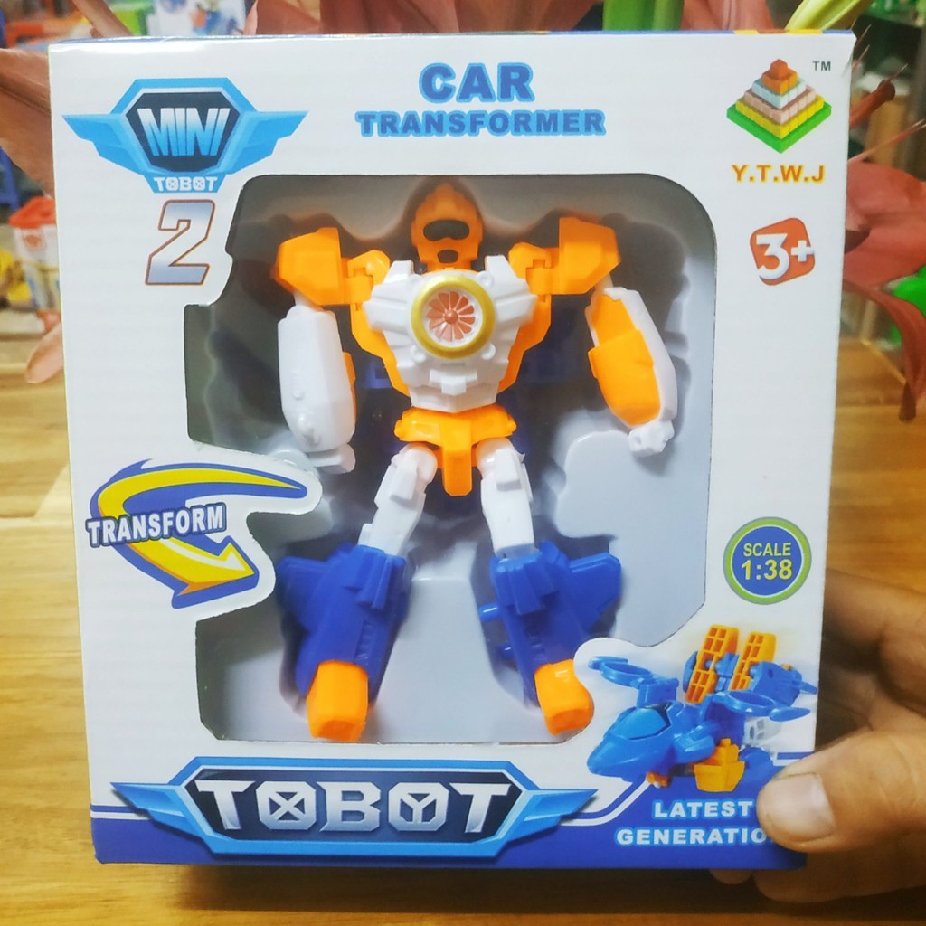 Robot biến hình ôtô