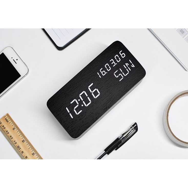 Đồng hồ Led gỗ để bàn hình chữ nhật Ngày Tháng Năm